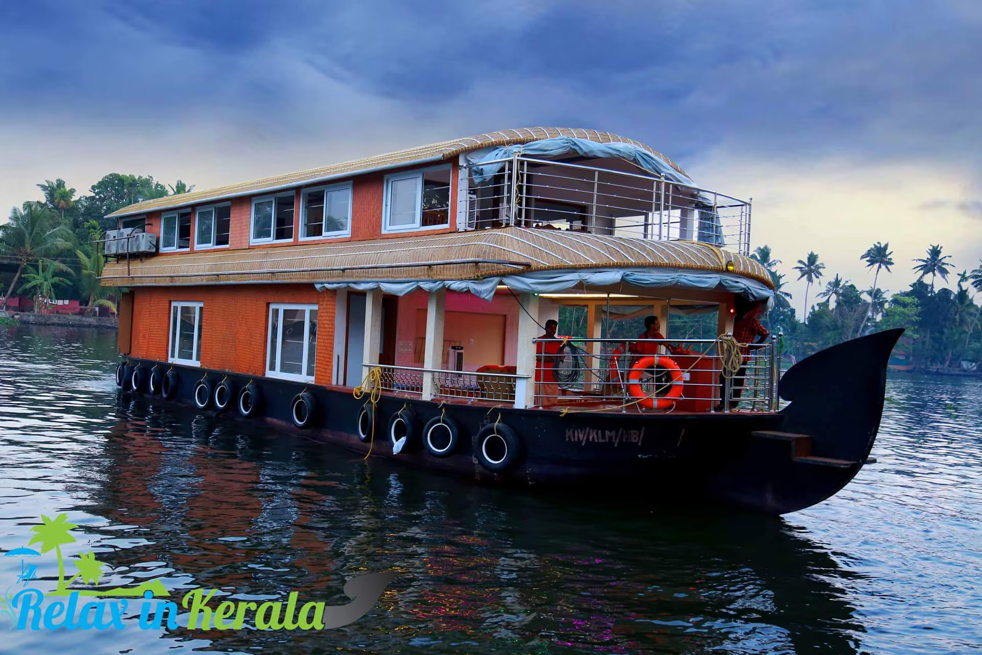Relax In Kerala Houseboat
